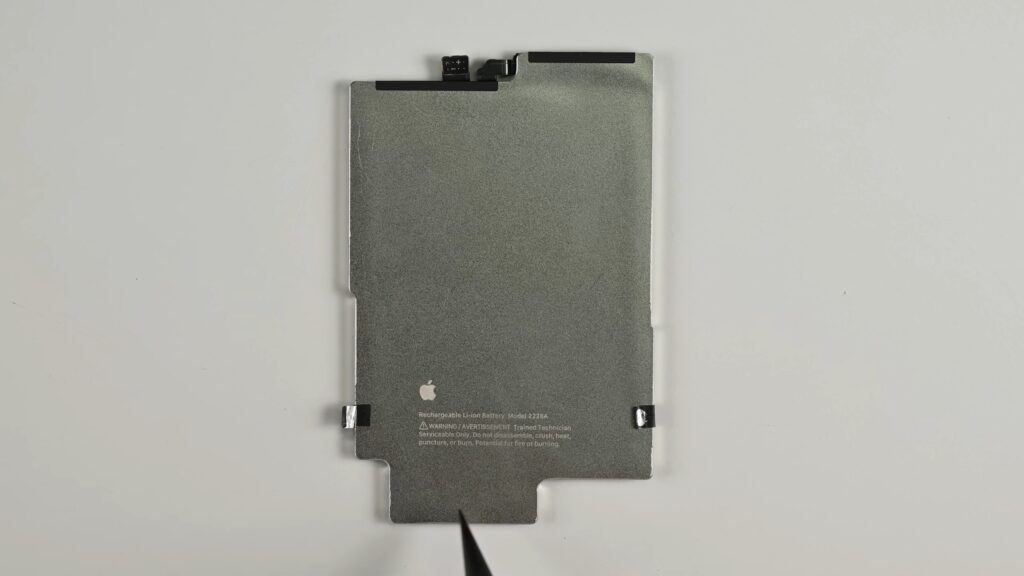 Avons-nous trouvé la batterie de l’iPhone Air _ À l’intérieur de la batterie MagSafe de l’iPhone Air 1-37 screenshot