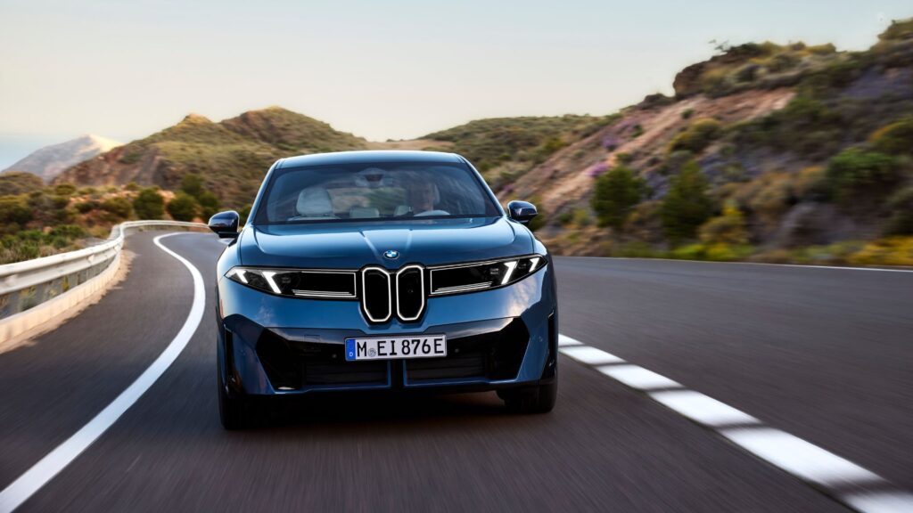 Le nouveau BMW iX3 (2025) // Source : BMW