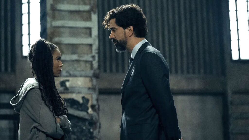 Hamish Linklater (à droite) est la révélation de cette saison 2 // Source : Prime Video Hamish Linklater (à droite) est la révélation de cette saison 2 // Source : Prime Video