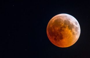 Éclipse lunaire. // Source : Canva