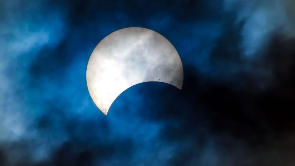 &Eacute;clipse solaire. // Source : Canva