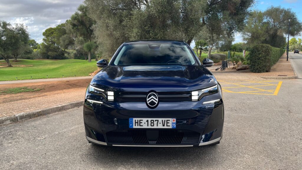 Le Citroën ë-C5 Aircross à l'essai. // Source : Robin San Vicente pour Numerama