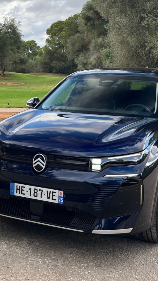 Le Citroën ë-C5 Aircross à l'essai. // Source : Robin San Vicente pour Numerama