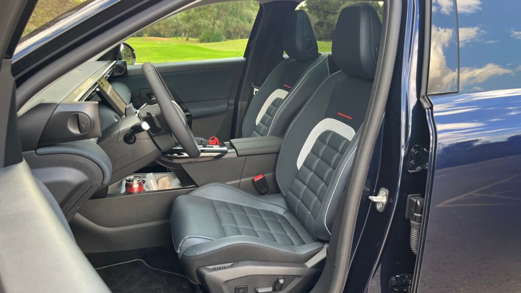 Le Citroën ë-C5 Aircross à l'essai. // Source : Robin San Vicente pour Numerama