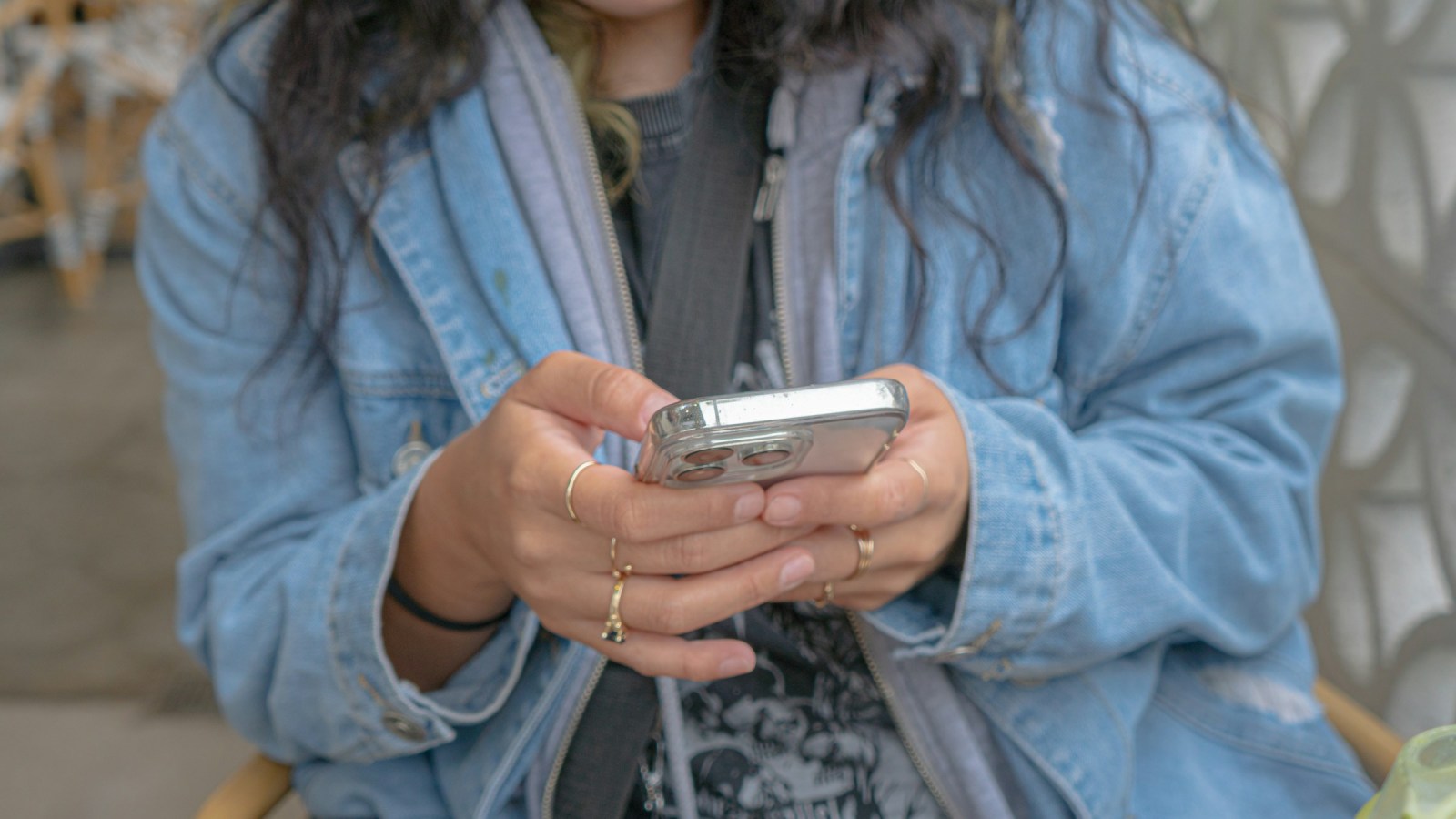 Premier smartphone pour son adolescent : nos conseils pour bien lâ€™accompagner (et se...