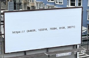 Un panneau à San Francisco a affiché en septembre 2025 une ligne à déchiffrer avec un autre challenge à la clé et une embauche chez Listen Labs.