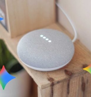Le Google Home Mini et Gemini. // Source : Numerama