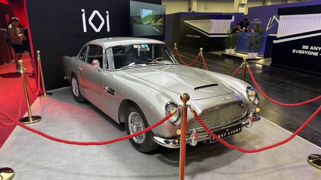 Aston Martin DB5 // Source : Maxime Claudel pour Numerama Aston Martin DB5 // Source : Maxime Claudel pour Numerama