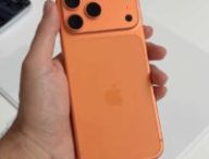 L'iPhone 17 Pro Max orange. // Source : Numerama