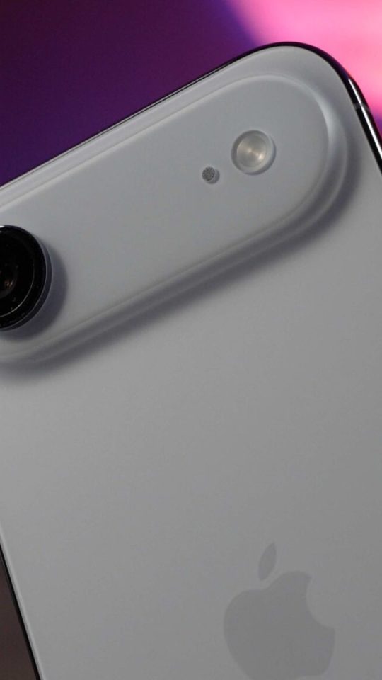 L'ordinateur de l'iPhone Air est caché dans le module caméra. // Source : Numerama