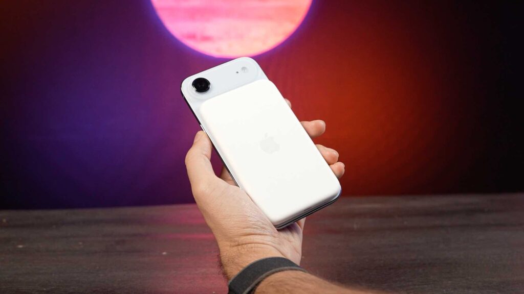 L'iPhone Air avec sa MagSafe Battery.