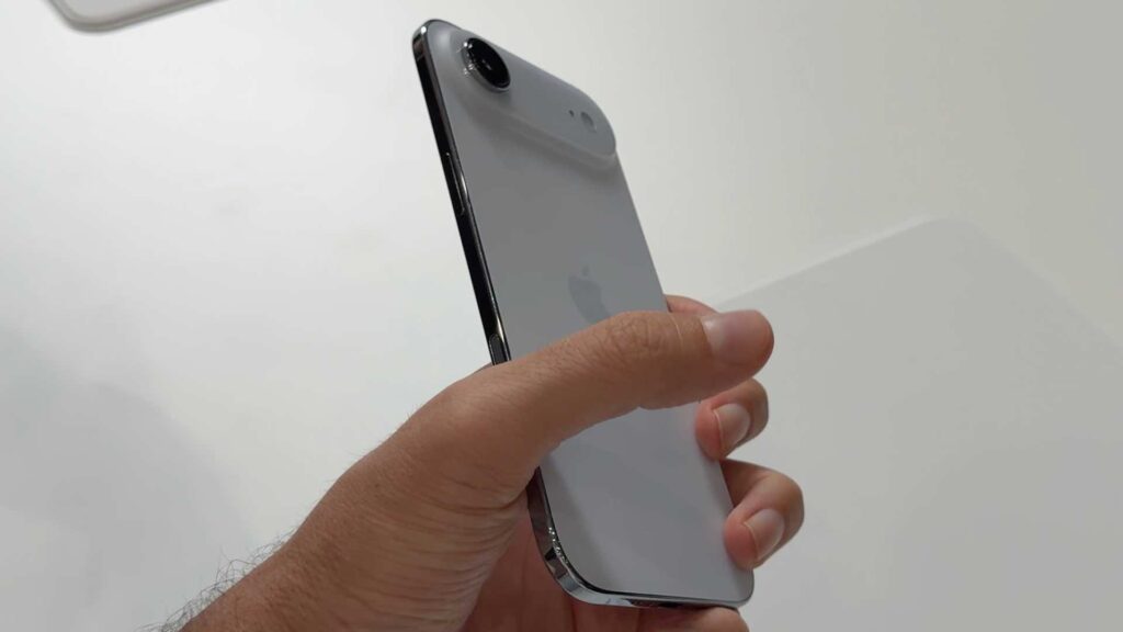 L'iPhone Air. // Source : Numerama