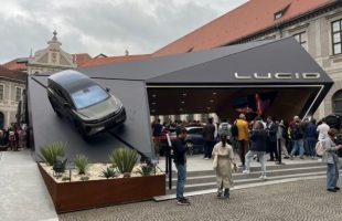 Le stand Lucid au salon IAA de Munich // Source : Robin San Vicente pour Numerama