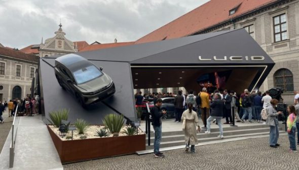 Le stand Lucid au salon IAA de Munich // Source : Robin San Vicente pour Numerama