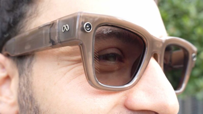 On a essayé les Meta Ray-Ban Display, les lunettes avec un écran et un bracelet neuronal On a essayé les Meta Ray-Ban Display, les lunettes avec un écran et un bracelet neuronal