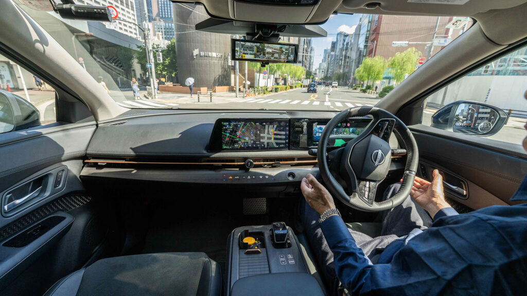 Test dans les rues de Tokyo de la conduite autonome Nissan  // Source : Nissan