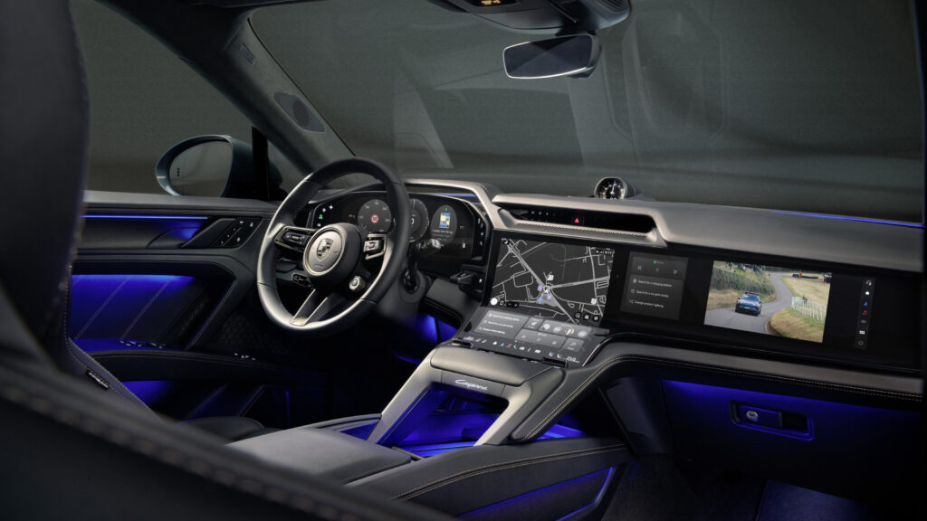 Le conducteur ne peut pas voir la vidéo du passager lorsqu'il conduit // Source : Porsche Le conducteur ne peut pas voir la vidéo du passager lorsqu'il conduit // Source : Porsche