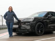 Porsche Cayenne Electric au centre Porsche Leipzig // Source : Porsche