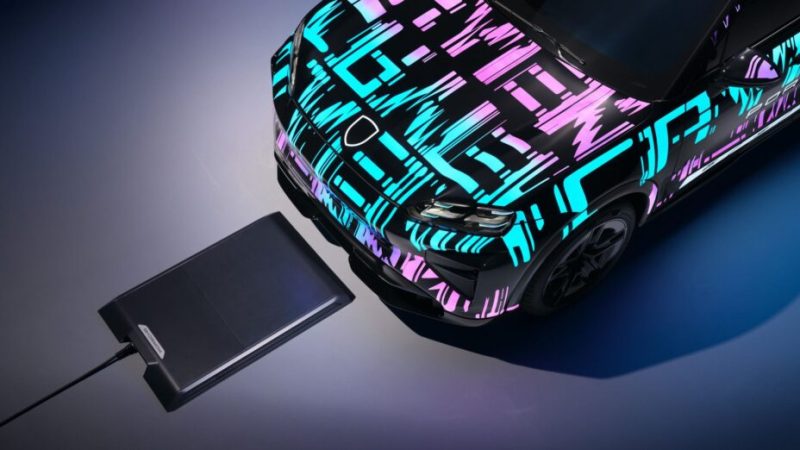 Cette voiture électrique de Porsche peut se recharger sans fil comme un smartphone