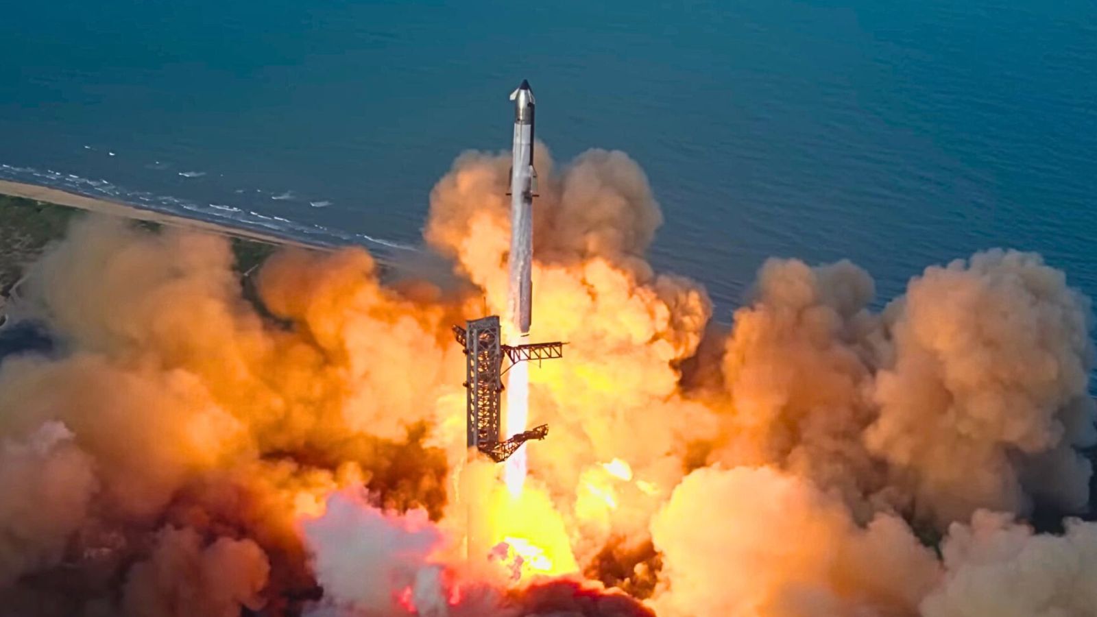 SpaceX sort une vidÃ©o grandiose de la fusÃ©e gÃ©ante Starship avec des images inÃ©dites du...