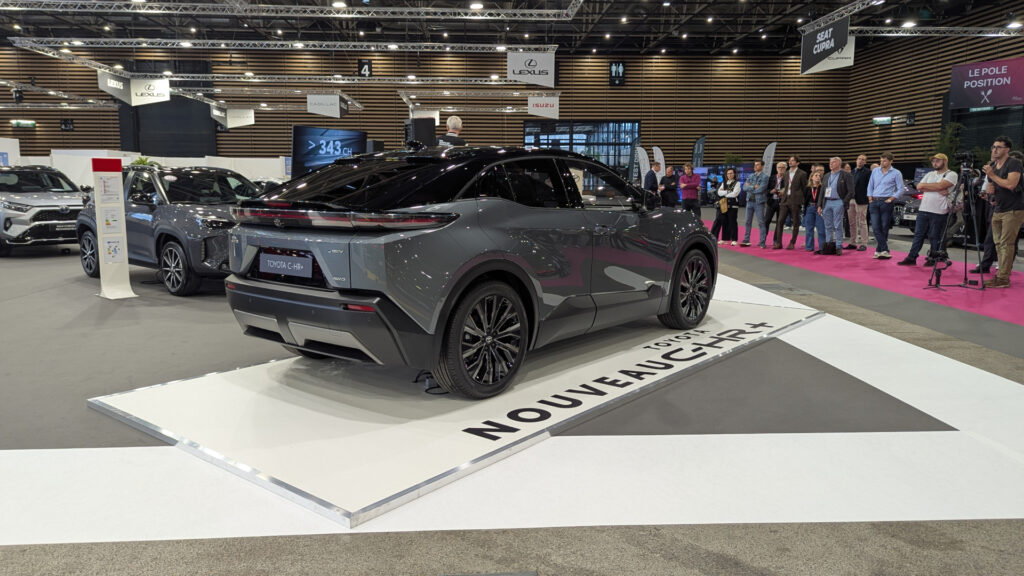 Toyota présentait en avant-première au salon de Lyon la C-HR+ // Source : Raphaelle Baut pour Numerama