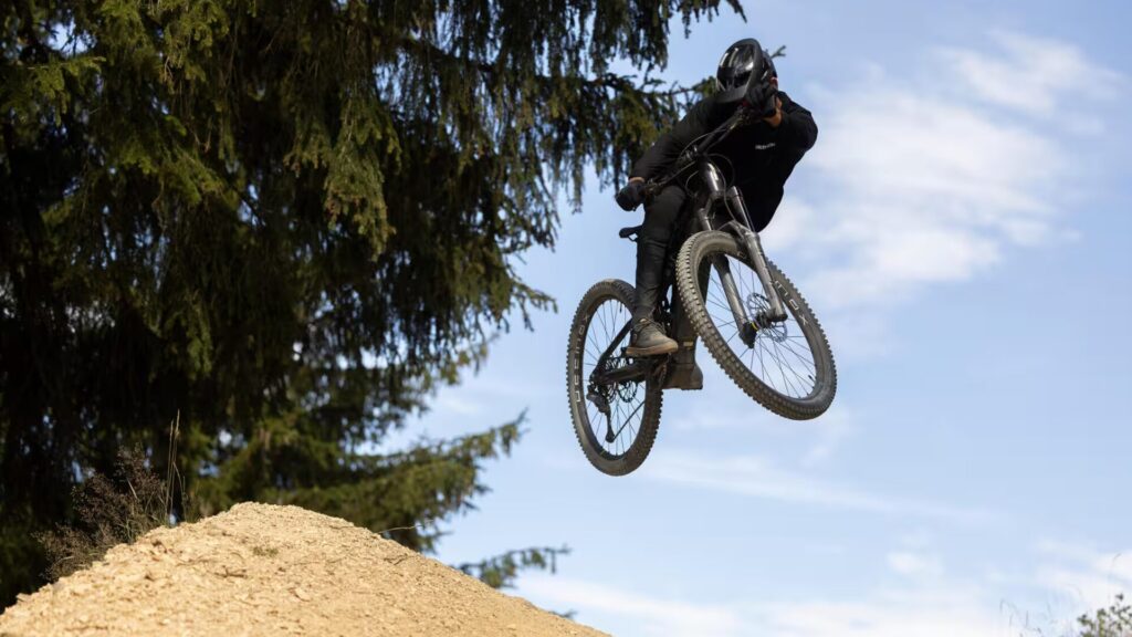 Le Rockrider E-FEEL 900S // Source : Decathlon Le Rockrider E-FEEL 900S // Source : Decathlon