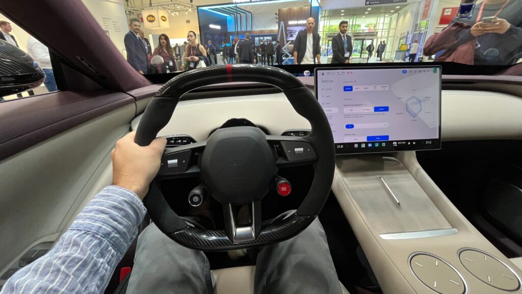 Un Xiaomi YU7 a été importé au salon IAA de Munich // Source : Robin San Vicente pour Numerama