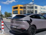 Xpeng G6 (2025) en recharge  // Source : Raphaelle Baut pour Numerama