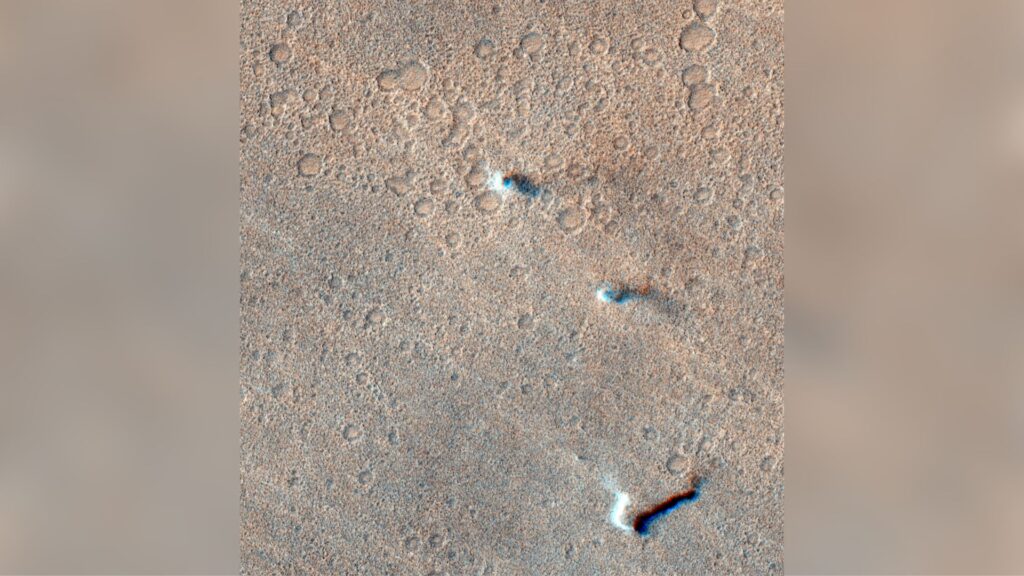 ExoMars TGO détecte des tourbillons de poussière sur Mars // Source : ESA ExoMars TGO détecte des tourbillons de poussière sur Mars // Source : ESA