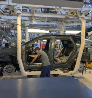 Production du Citroën C5 Aircross à l'usine de Rennes // Source : Raphaelle Baut pour Numerama