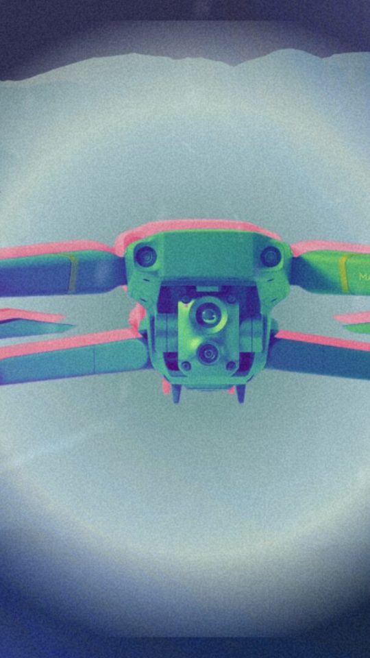 Cette mission de sauvetage a été réalisée dans les Pyrénées à 2200 mètres d'altitude. // Source : Numerama / Flying Eye Cette mission de sauvetage a été réalisée dans les Pyrénées à 2200 mètres d'altitude. // Source : Numerama / Flying Eye