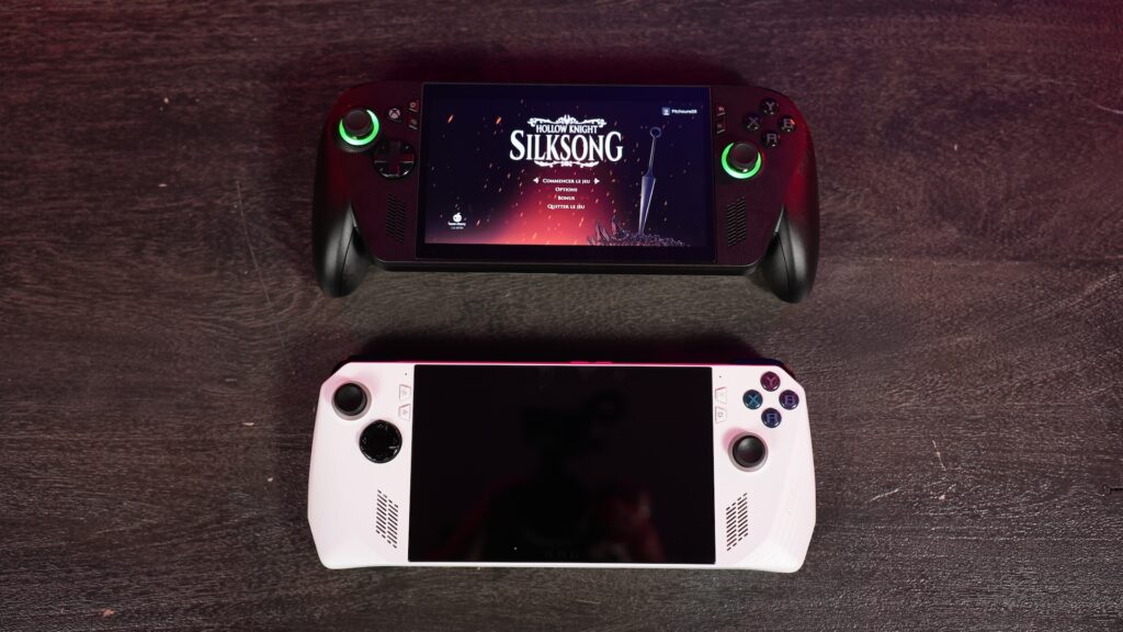 Asus Rog Xbox Ally X versus Asus Rog Ally // Source : Alfred Tertrais pour Numerama Asus Rog Xbox Ally X versus Asus Rog Ally // Source : Alfred Tertrais pour Numerama