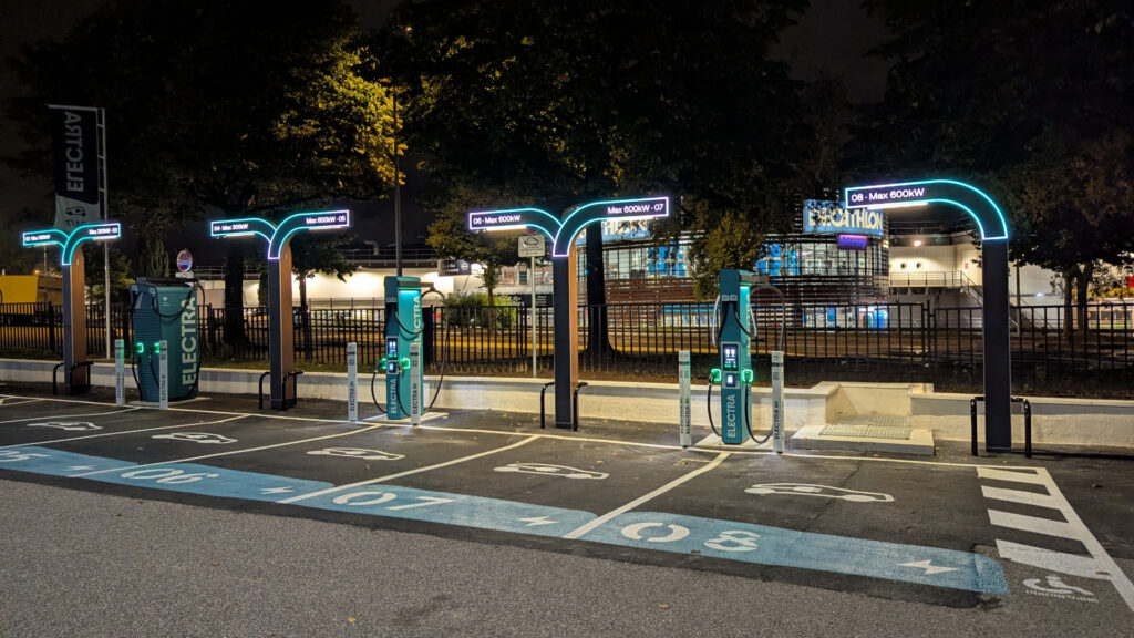 Nouveau look des stations Electra  // Source : Raphaelle Baut pour Numerama