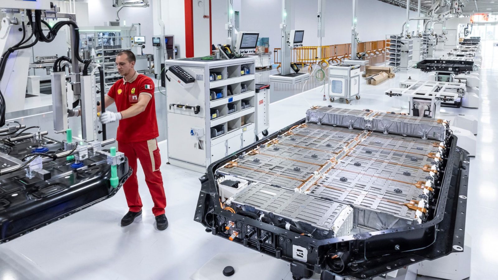 Ferrari en dÃ©voile plus sur la fiche technique de sa premiÃ¨re Ã©lectrique, peut-elle...