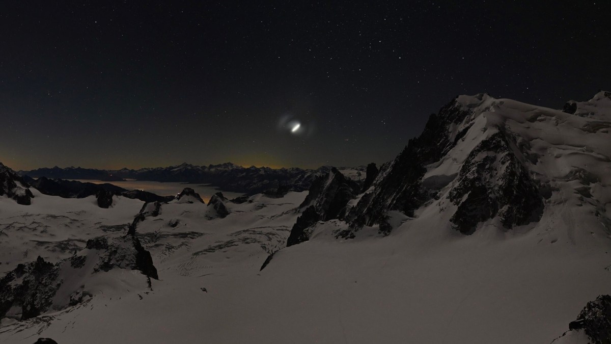 Spirale de Falcon 9 vue depuis l'Aiguille du Midi