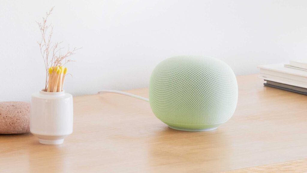 Le Google Home Speaker en vert. // Source : Google
