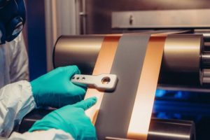 Au coeur du Laboratoire Innovation Cellule Batterie d'Ampere // Source : Ampere