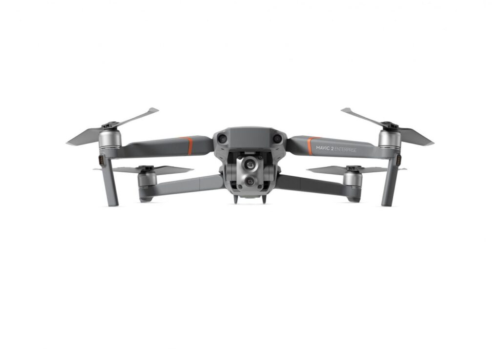 Le drone DJI Mavic 2 Enterprise Advanced. // Source : Flying Eye Le drone DJI Mavic 2 Enterprise Advanced. // Source : Flying Eye