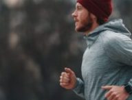 Protéger les données collectées par sa montre connectée est essentiel // Source : image générée via Midjourney Protéger les données collectées par sa montre connectée est essentiel // Source : image générée via Midjourney