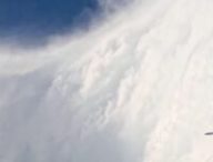 Passage à travers l'ouragan Mélissa. // Source : Capture d'écran X @FlynonymousWX Passage à travers l'ouragan Mélissa. // Source : Capture d'écran X @FlynonymousWX