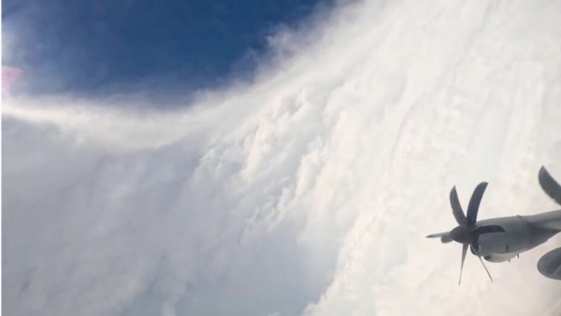 Dans l’œil de l’ouragan Mélissa : vous ne verrez pas plus spectaculaire que les images du vol de l’US Air Force aujourd’hui
