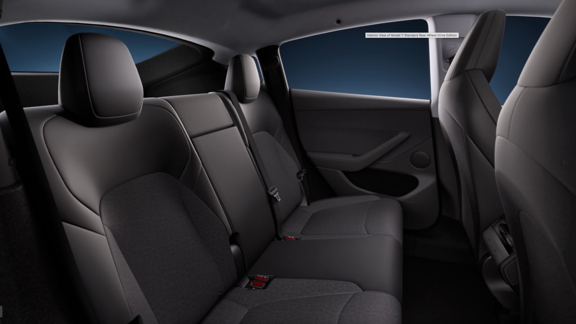 À l'arrière du Tesla Model Y Standard