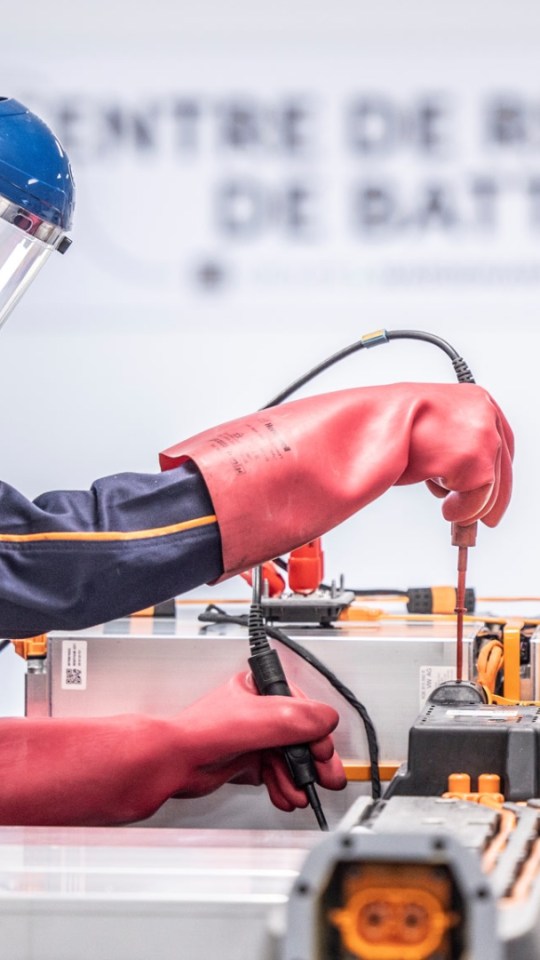 Centre de réparation des batteries par Volkswagen // Source : Volkswagen Centre de réparation des batteries par Volkswagen // Source : Volkswagen