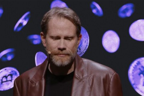 Éric Larchevêque lors de sa Keynote du 24 novembre 2025.  // Source : Éric Larchevêque 