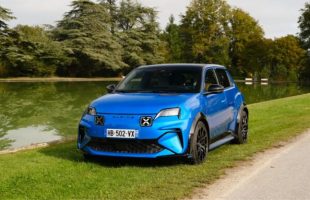 L'Alpine A290 à l'essai. // Source : Robin San Vicente pour Numerama L'Alpine A290 à l'essai. // Source : Robin San Vicente pour Numerama