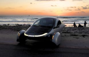 La voiture électrique solaire d'Aptera fait de nouveau parler d'elle // Source : Aptera