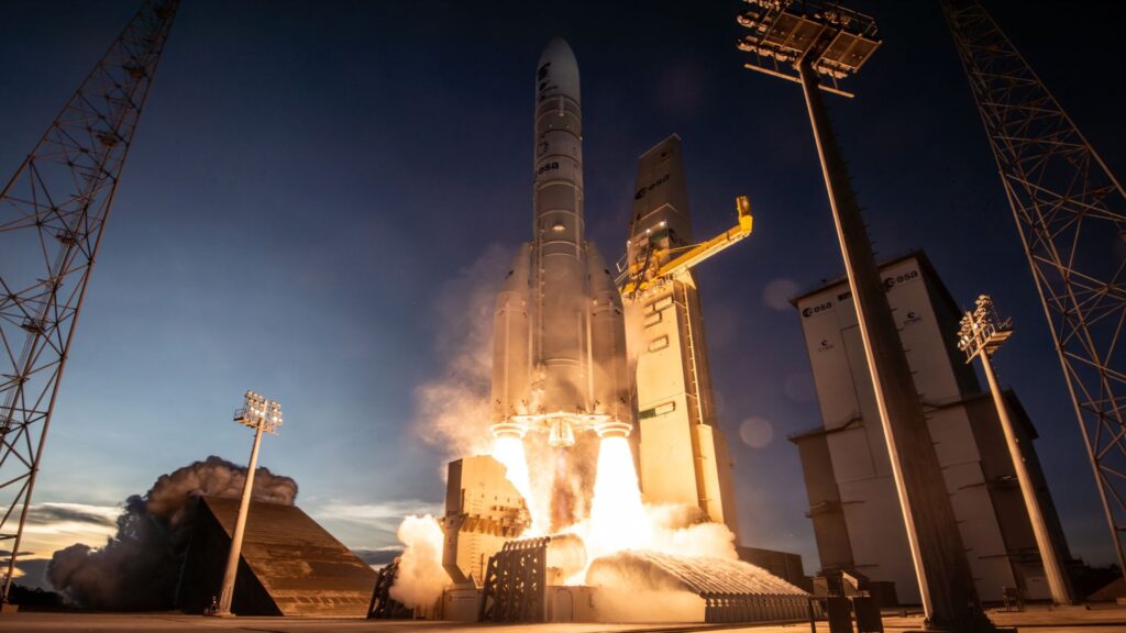 Décollage du lanceur Ariane 6 pour son vol VA265, le 4 novembre 2025 depuis le Centre Spatial Guyanais. // Source : CNES/ESA/Arianespace-ArianeGroup/Optique Vidéo CSG/P Piron, 2025 Décollage du lanceur Ariane 6 pour son vol VA265, le 4 novembre 2025 depuis le Centre Spatial Guyanais. // Source : CNES/ESA/Arianespace-ArianeGroup/Optique Vidéo CSG/P Piron, 2025