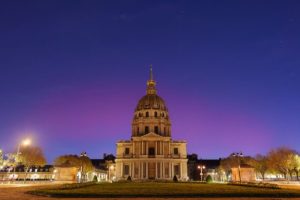 Aurores boréales vues au-dessus de Paris cette nuit. // Source : Yoël Taïeb Aurores boréales vues au-dessus de Paris cette nuit. // Source : Yoël Taïeb