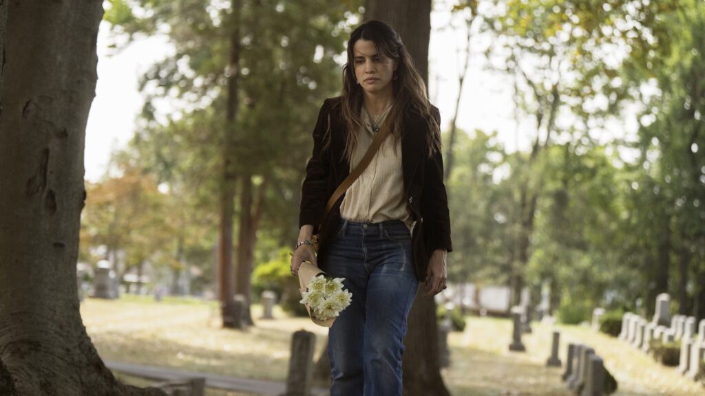 Natalie Morales dans The Beast in Me // Source : Chris Saunders/Netflix Natalie Morales dans The Beast in Me // Source : Chris Saunders/Netflix