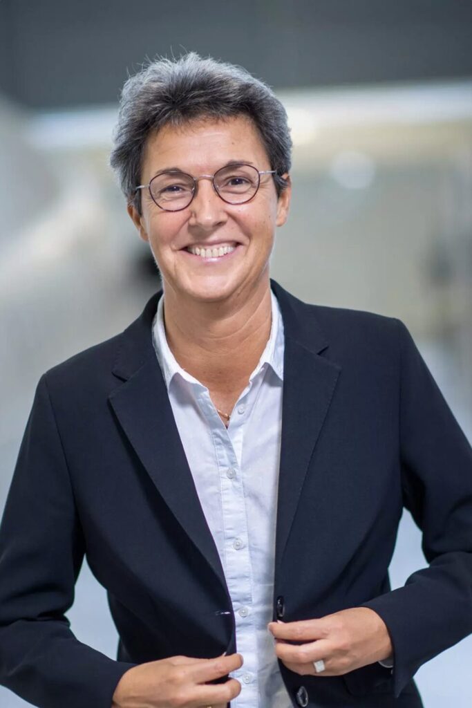 Catherine Jestin est vice-présidente exécutive du numérique chez Airbus depuis le 1er juillet 2021 // Source : Airbus.com Catherine Jestin est vice-présidente exécutive du numérique chez Airbus depuis le 1er juillet 2021 // Source : Airbus.com